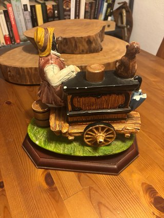 Figura Teichenne con scimmia e carillon