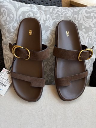 Sandalias Zara Marrón Hebilla Dorada Talla 37
