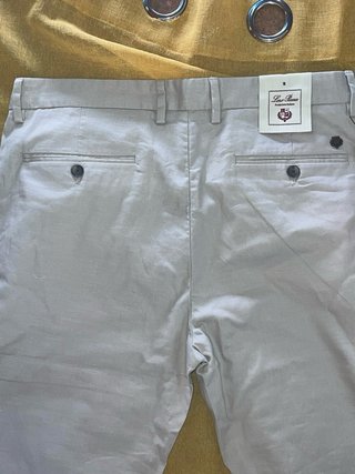 Pantalón beige hombre