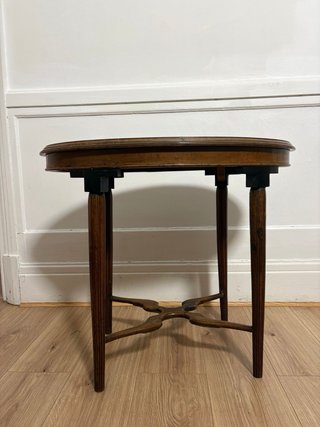 Mesa auxiliar ovalada de madera