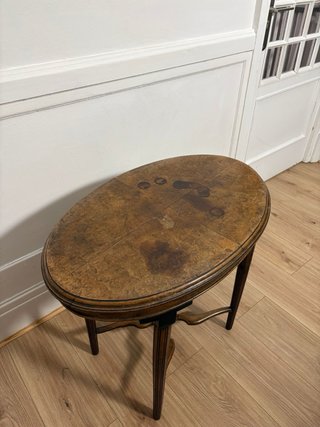 Mesa auxiliar ovalada de madera