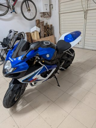 Suzuki GSXR 600 K7