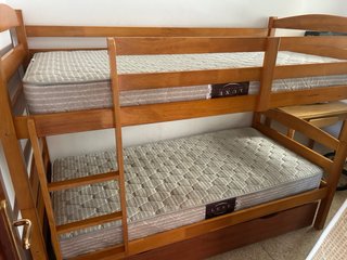 Litera madera maciza 3 camas + colchones
