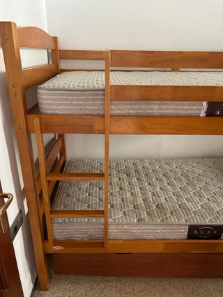 Litera madera maciza 3 camas + colchones