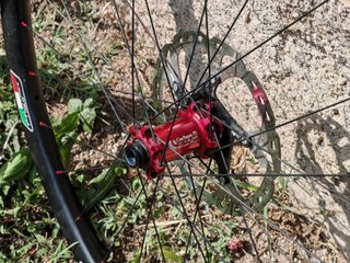 Ruote 29 Carbonio Tsunami Mozzi Carbon-Ti