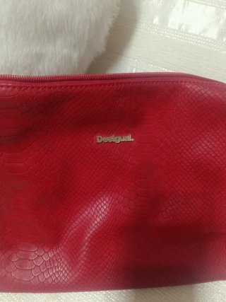 Bolso reversible Desigual negro y rojo