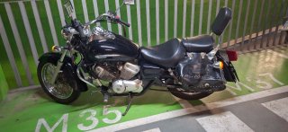 Honda Shadow 125  Negra
