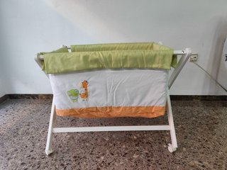 Minicuna bebé en buen estado