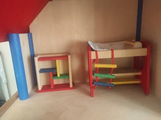 Casita de muñecas con accesorios