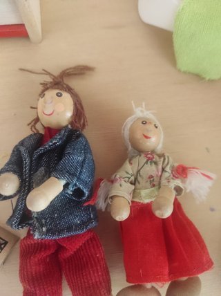 Casita de muñecas con accesorios