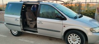 Chrysler Grand Voyager 2004 vendo cambiao