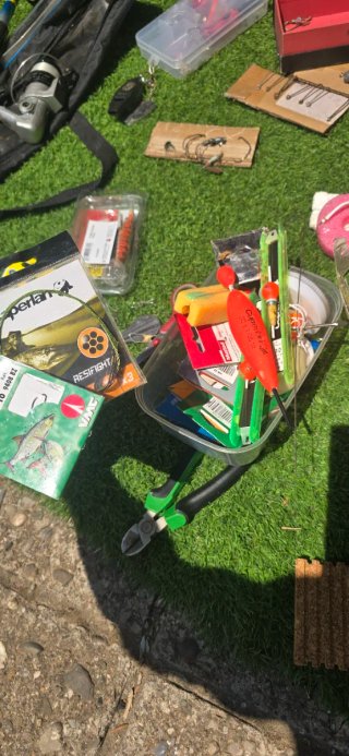 Banco de pesca con accesorios