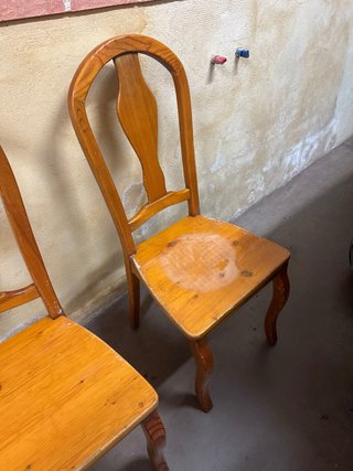 Juego de 2 sillas de madera