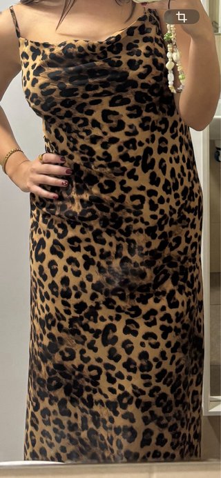 Vestido con estampado de leopardo