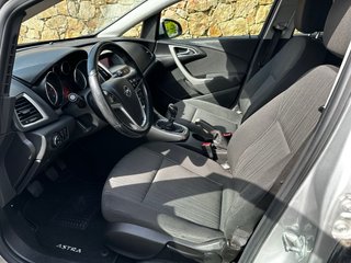 Opel Astra 2011