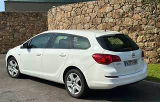 Opel Astra 2011