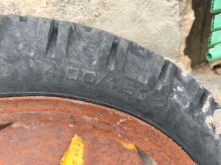 Ruedas de  sembradora en buen estado con llanta