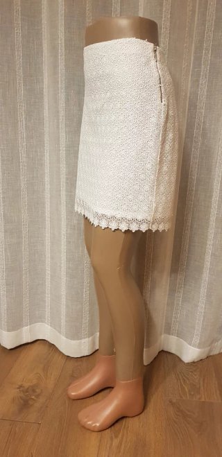 Falda guipur Massimo Dutti T38