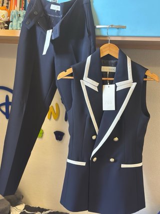 Traje Zara chaleco y pantalón azul