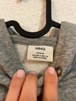 Sudadera con capucha gris