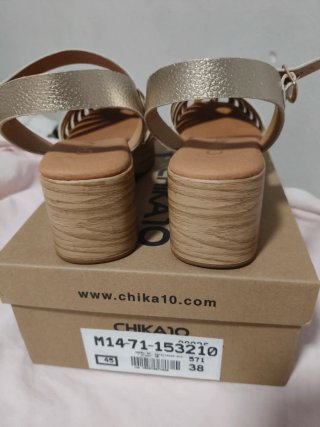 Sandalias Chika10 Oro/Plata