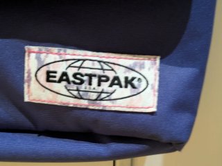 Bolso bandolera Eastpak azul y rosa