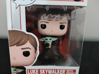 Funko POP Luke Skywalker with Grogu #482, nuovo