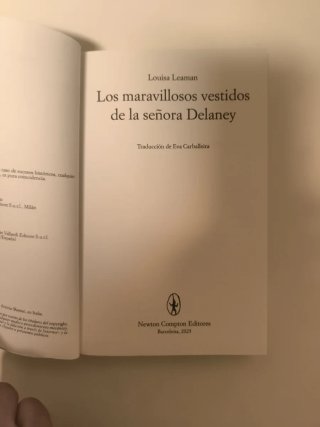 Los maravillosos vestidos de la señora Delaney....