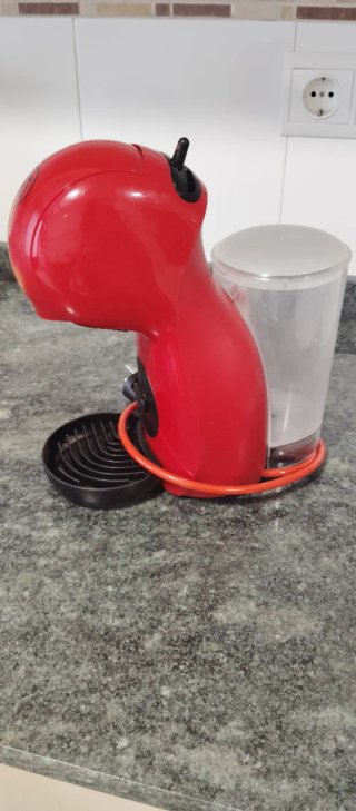 Cafetera Dolce Gusto Roja