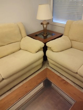 Sofás y mesa de centro para salón