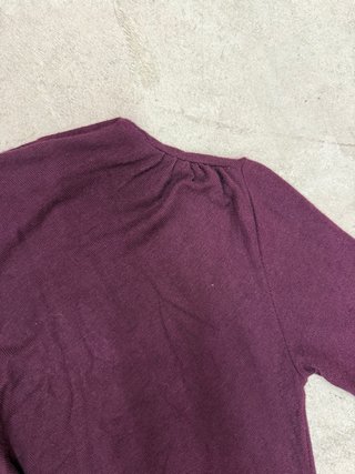 Vestido morado largo con abertura trasera