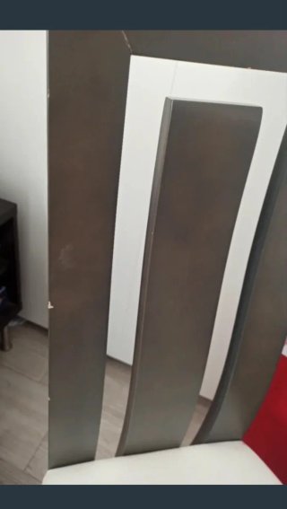 Mesa de comedor y 6 sillas madera maciza.