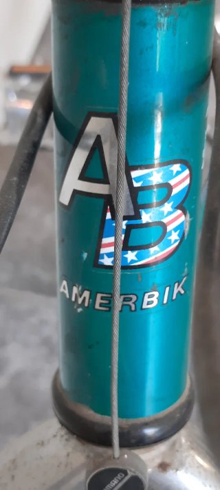 Bicicleta de montaña AMERBIK