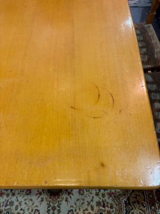 CONJUNTO DE MESA Y 4 SILLAS