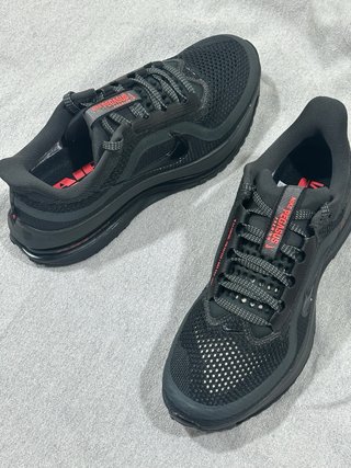 Nike Pegasus Premium Negro/Rojo