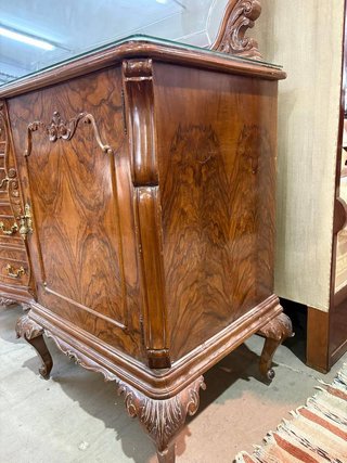 MUEBLE APARADOR CLÁSICO
