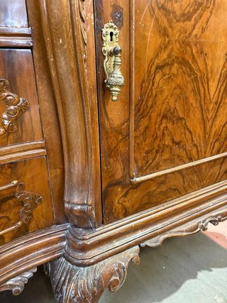 MUEBLE APARADOR CLÁSICO