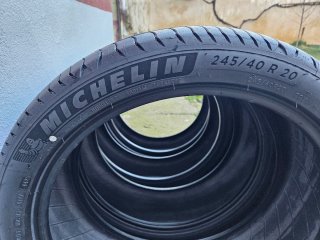 2 Neumáticos Michelin e.Primacy 245/40 R20
