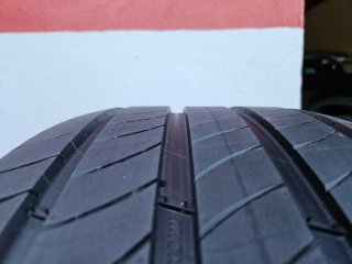 2 Neumáticos Michelin e.Primacy 245/40 R20