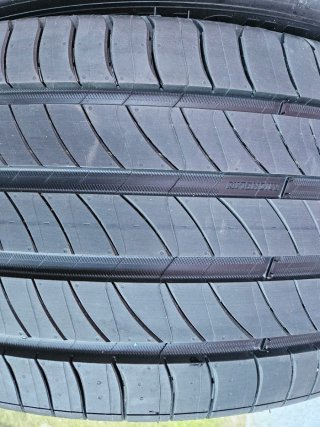 2 Neumáticos Michelin e.Primacy 245/40 R20