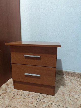 Armario y mesita de noche conjunto