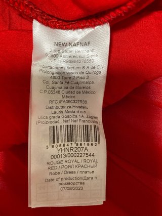 Vestido rojo con lazada y falda plisada forrado