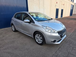 Peugeot 208 2013