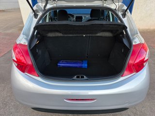 Peugeot 208 2013