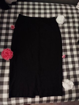 Falda tubo negra con cordones