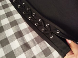 Falda tubo negra con cordones