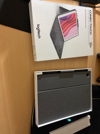 Logitech Combo Touch Teclado iPad