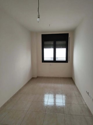 Se alquila piso en Almacelles