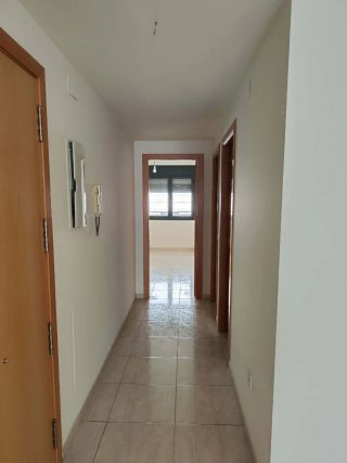 Se alquila piso en Almacelles