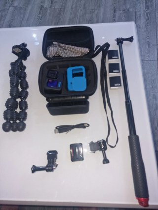 GoPro Hero 11 Black + Accesorios